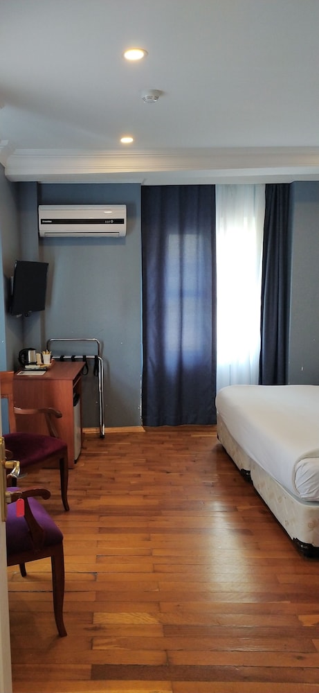 Armagrandi Spina Hotel 32/66