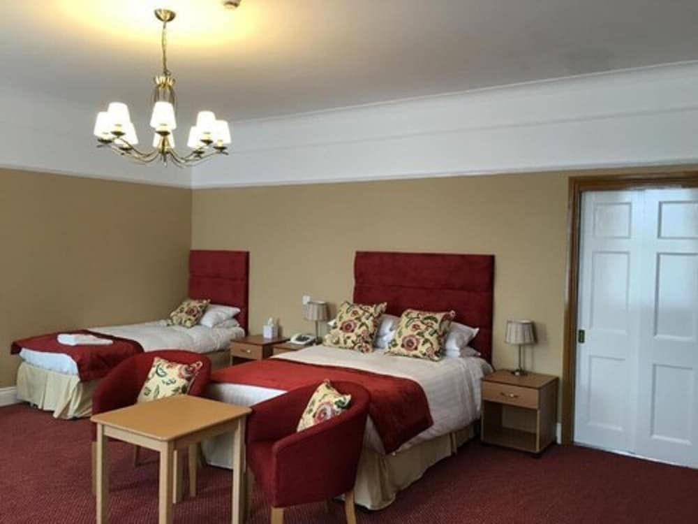 Cliffden Hotel 30/66