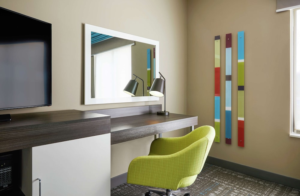 Hampton Inn & Suites Chicago/Waukegan Il 8/45
