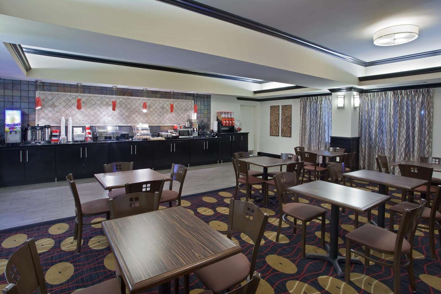 La Quinta Inn & Suites by Wyndham Conway 15/29
