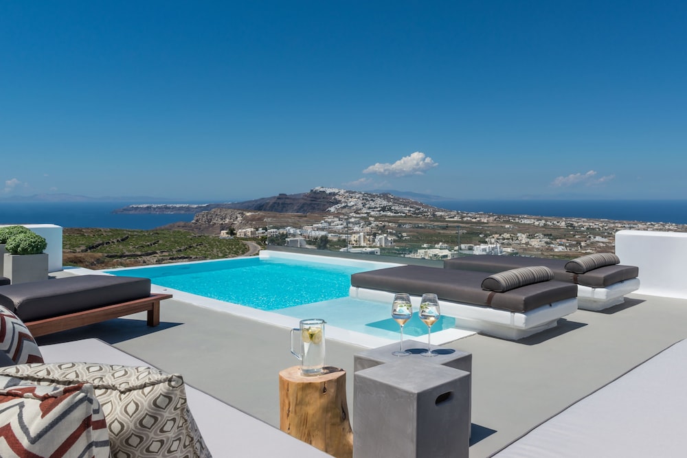 White & Co. Exclusive Island Villas 37/45