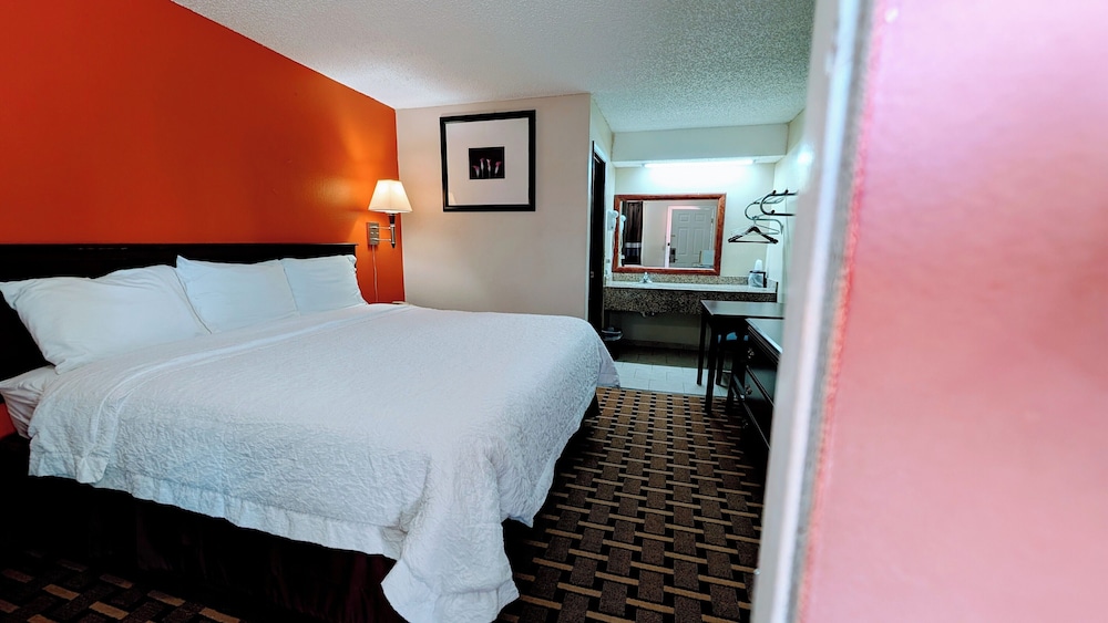 Relax Inn Henryetta 17/28