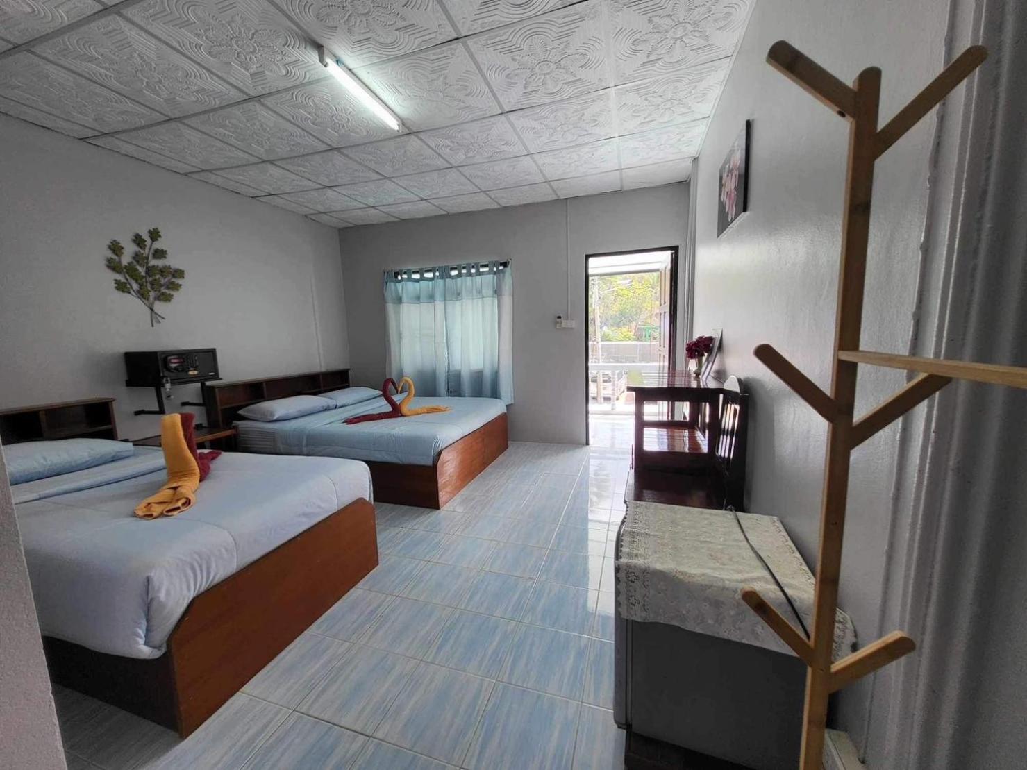 Economy, Guest House
