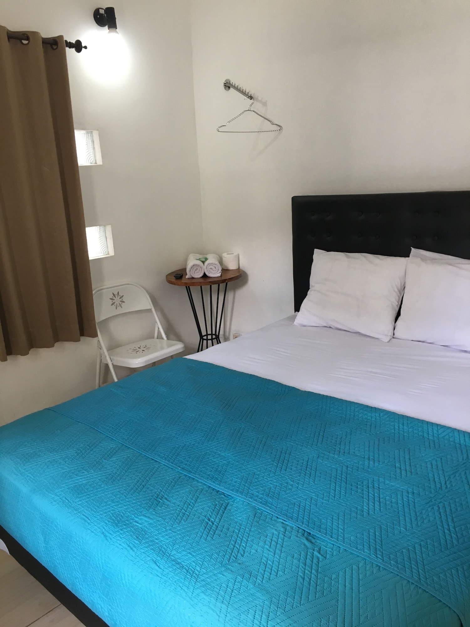 DELUXE, DOUBLE BED