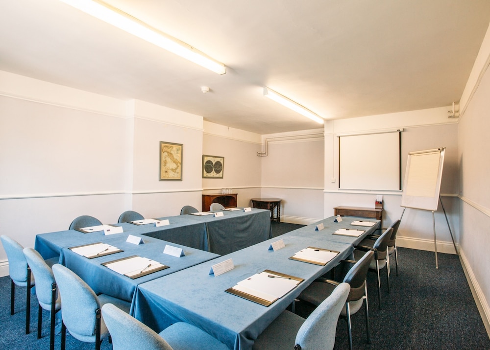 Colwall Park Hotel 53/62