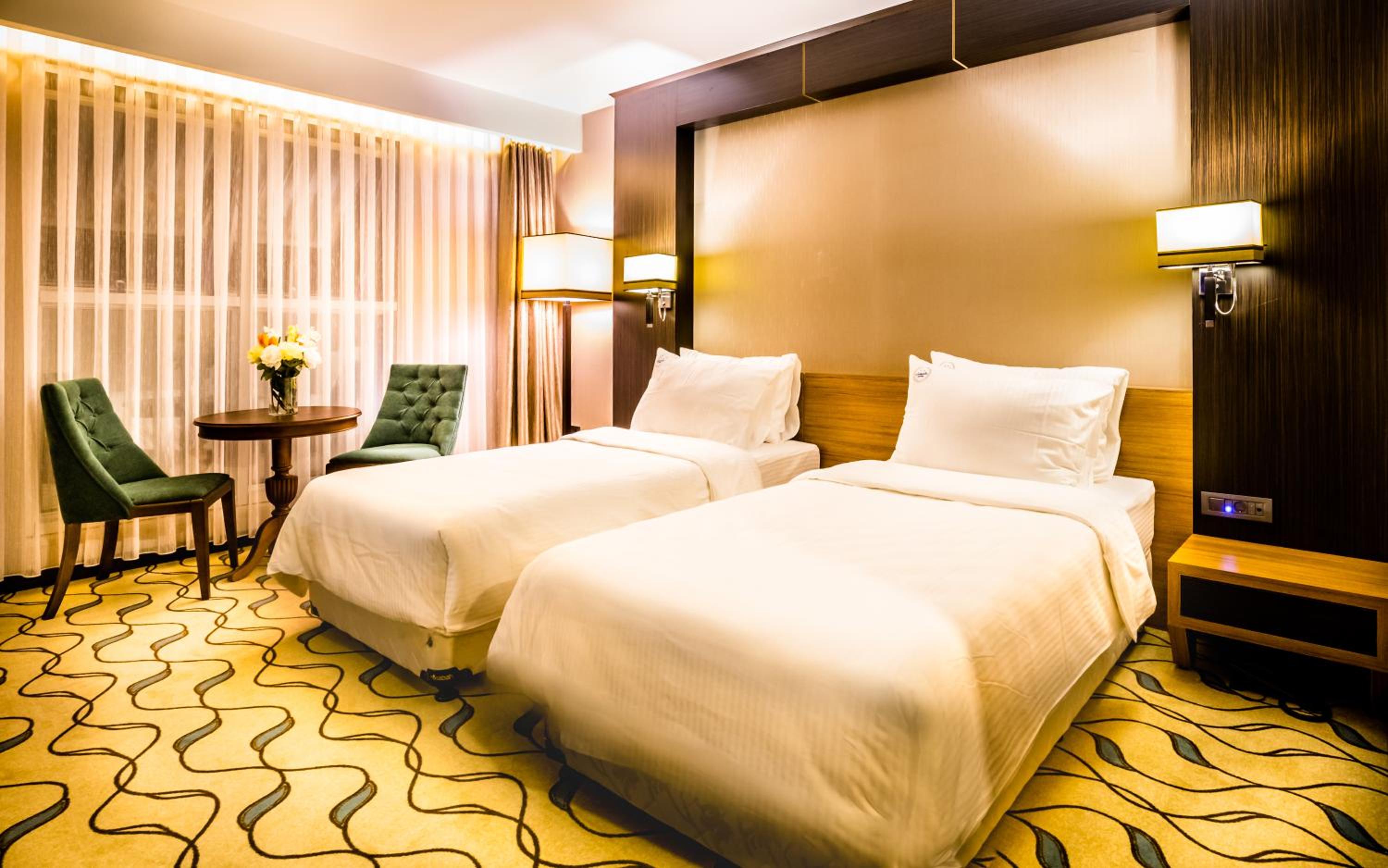 Lozengrad Hotel 8/48