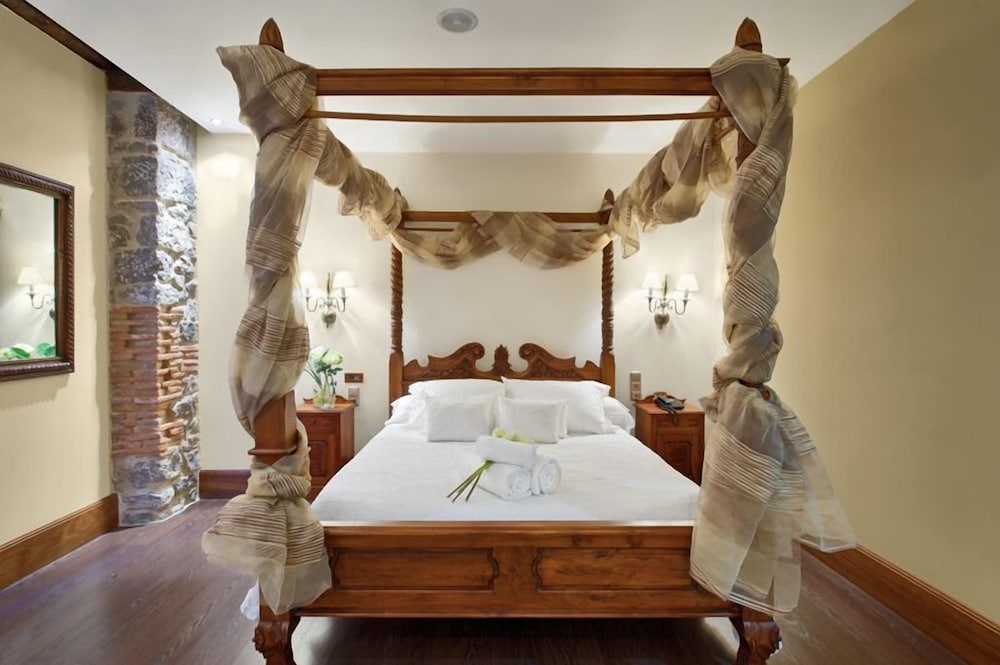 Hotel Balneario La Hermida 16/43