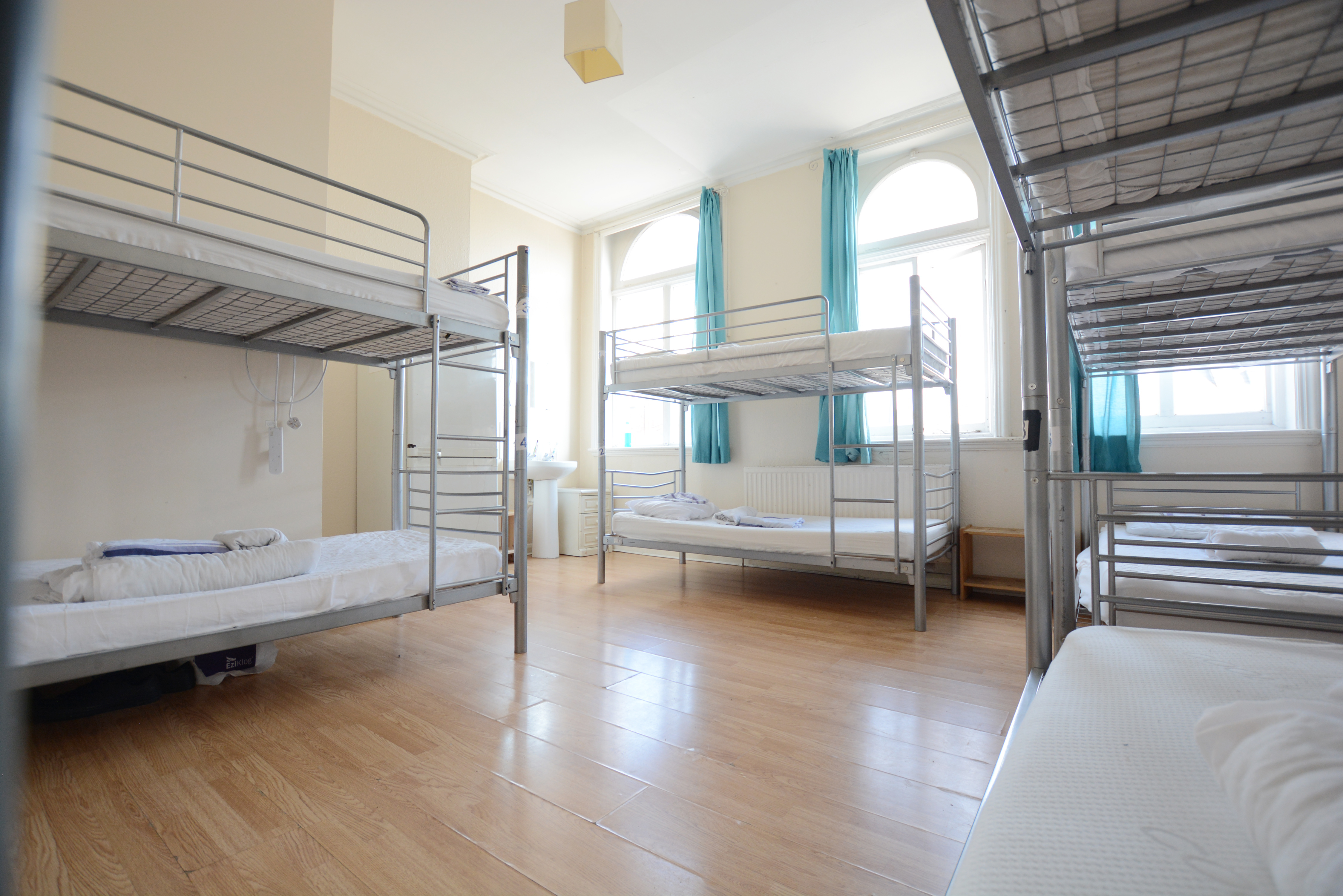 Mixed Dorm, 10 Beds, Shared Bathroom