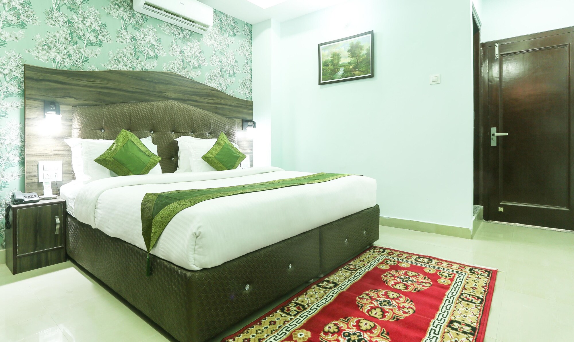 غرفة ديلوكس بسرير كينج، Treebo Roshan House 7/10