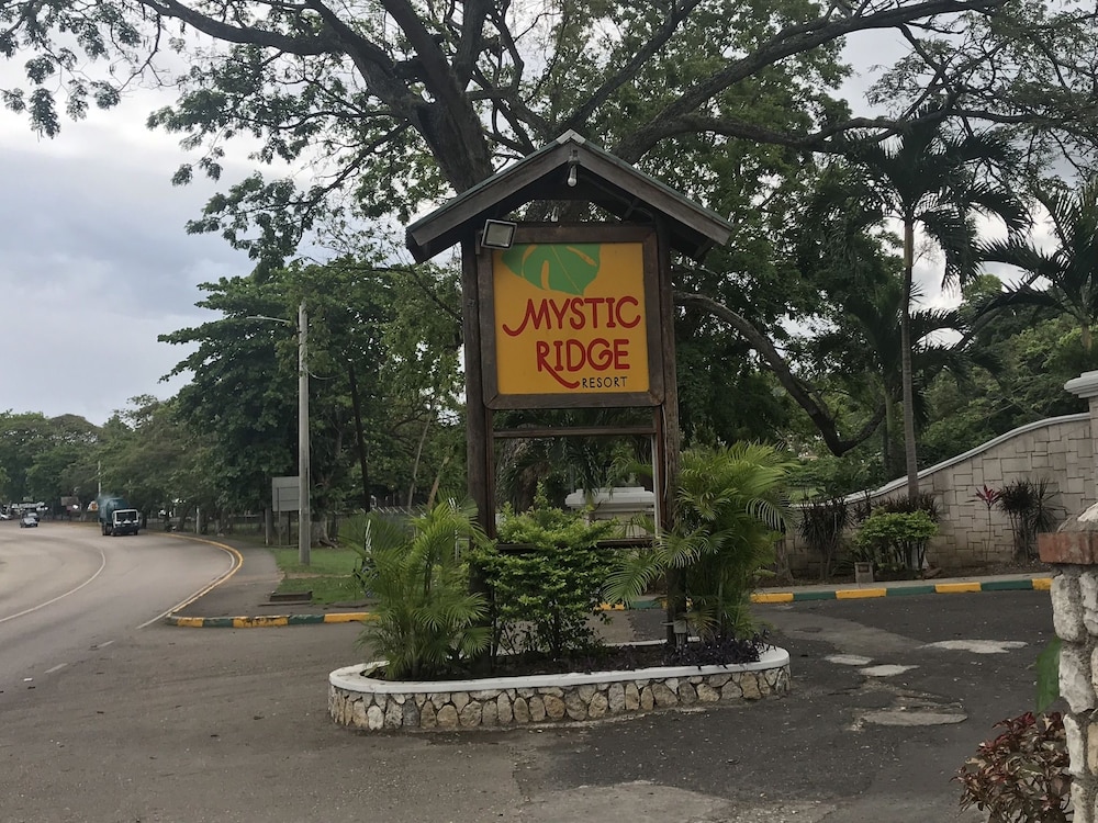 Mystic Ridge Resort 4/69