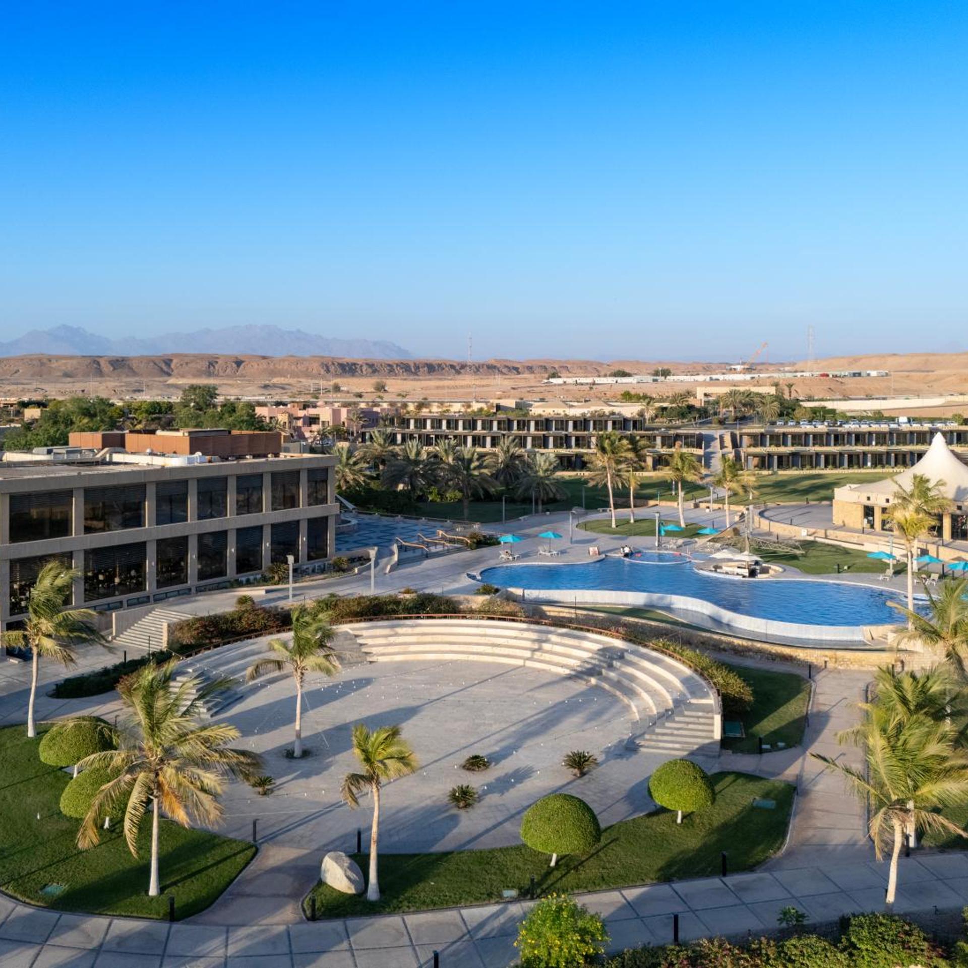 Royal L'azure Resort 6/55