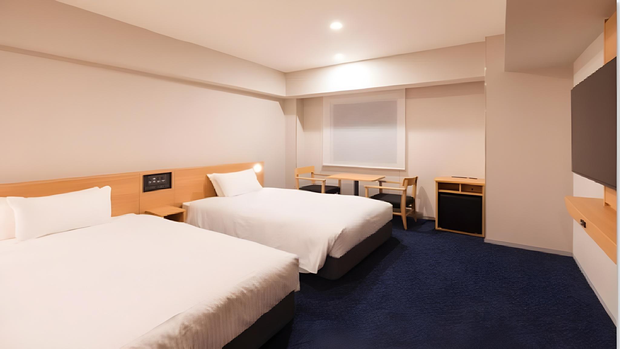 Room, Twin Beds