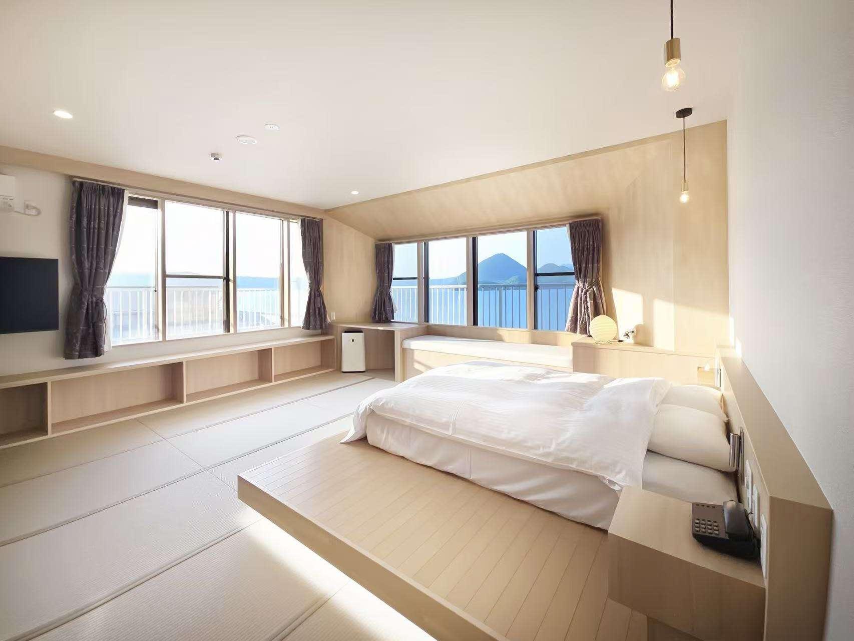 Suite, Lake View, Top Floor