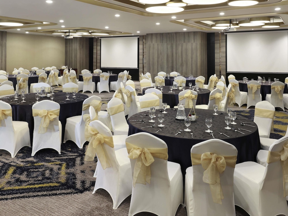 Mercure Makassar Nexa Pettarani 39/47