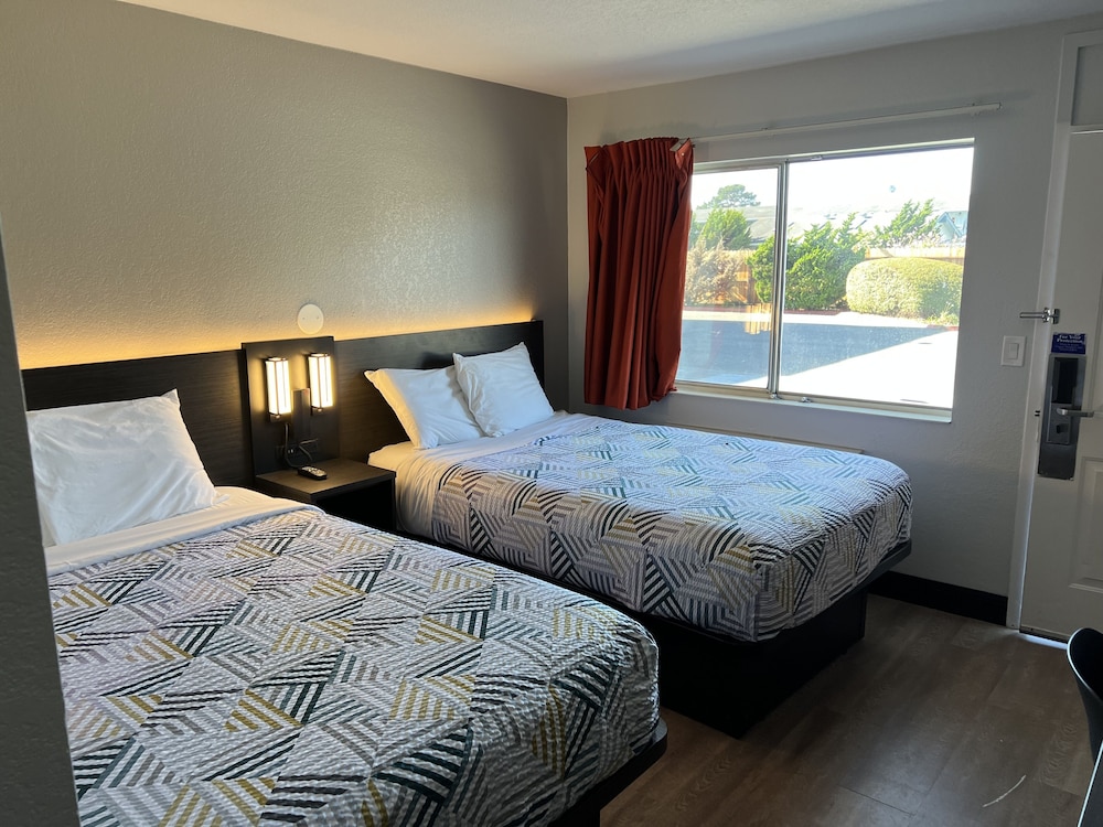 Motel6 Arcata, CA – Cal Poly Humboldt 28/60