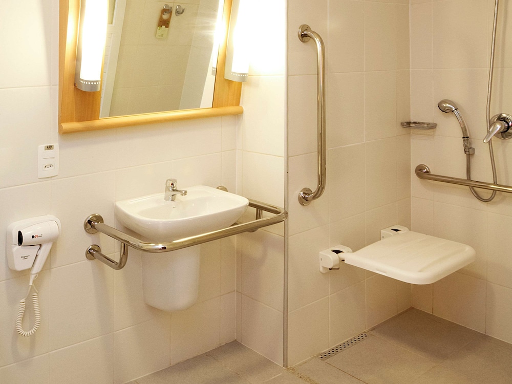 Ibis Belo Horizonte Afonso Pena 24/70