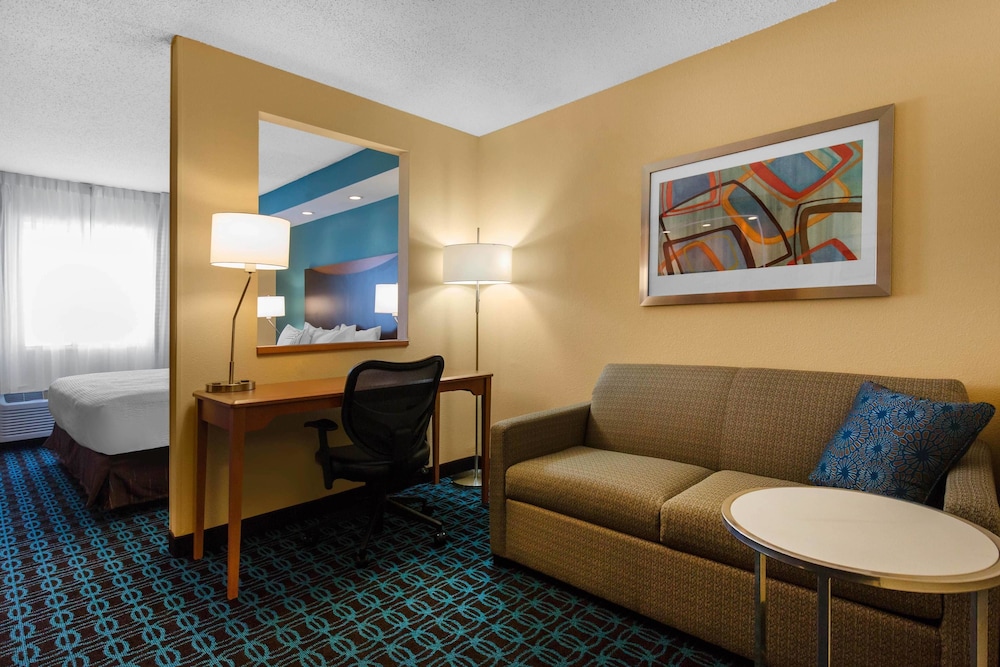 AmericInn by Wyndham St. Cloud MN Shopping Area 36/51