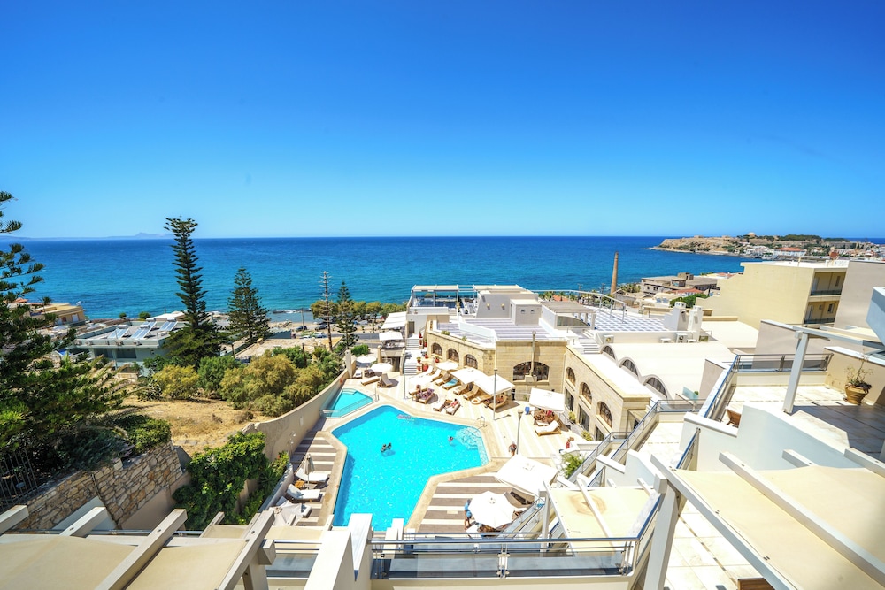 Macaris Suites And Spa 60/66