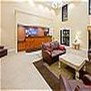 Holiday Inn Express Hotel Suites Louisville East 8/52