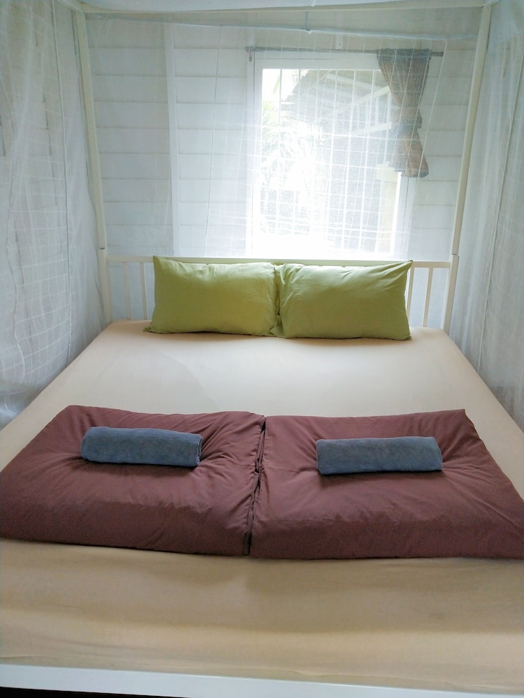 Canary Guesthouse 35/65