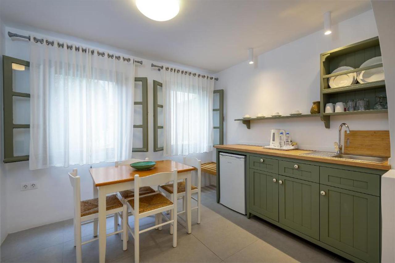 Nissia Kamares Hotel Apartments 43/46