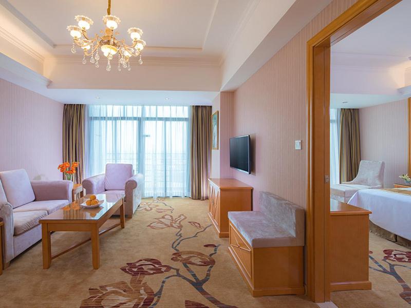 Vienna Hotel (Huizhou Yuanzhou) 30/31