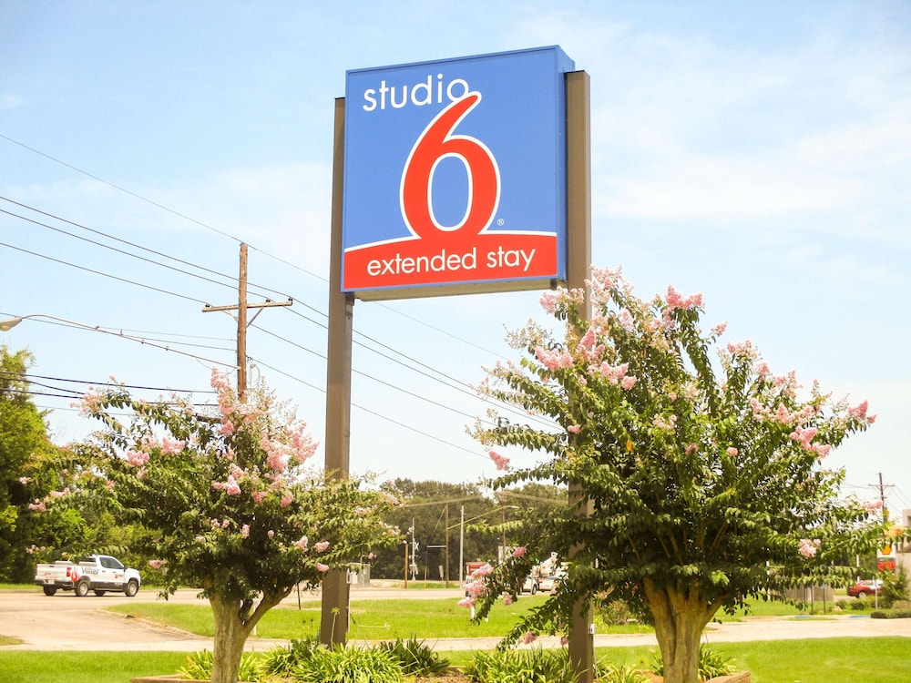 Studio6 Luling, LA 7/39