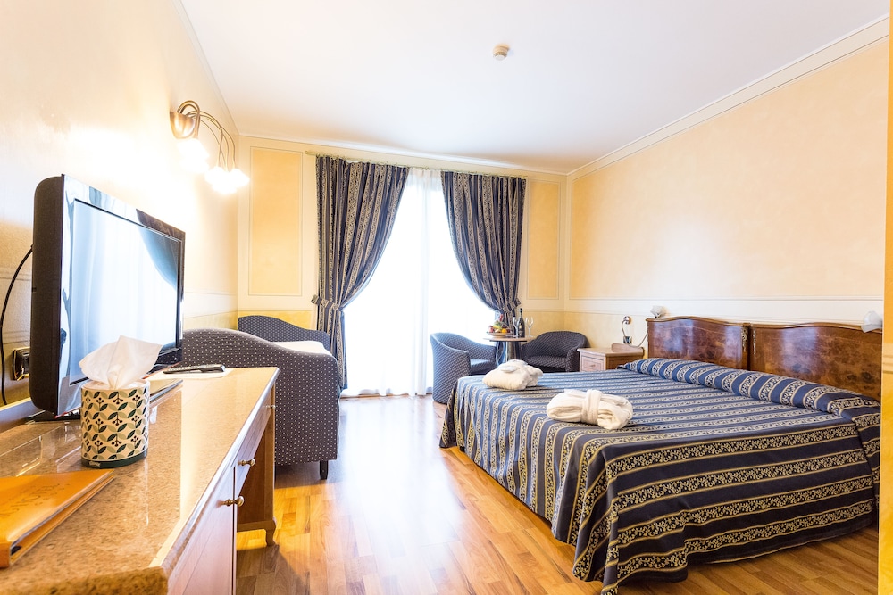 AHG Golf Hotel Porta del Sole 28/85