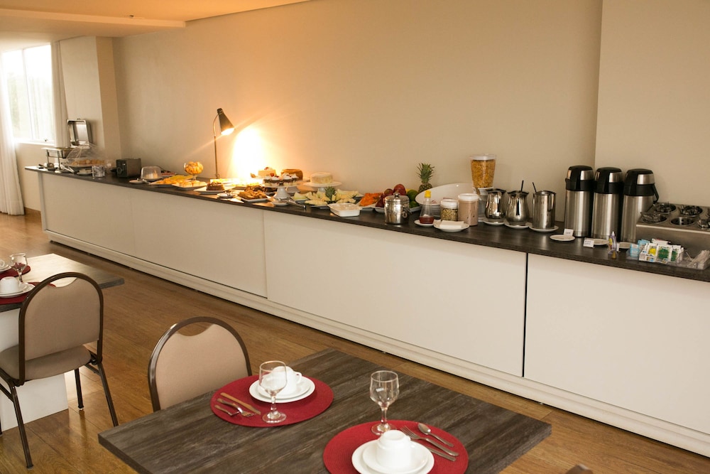 SELECT HOTEL 43/48
