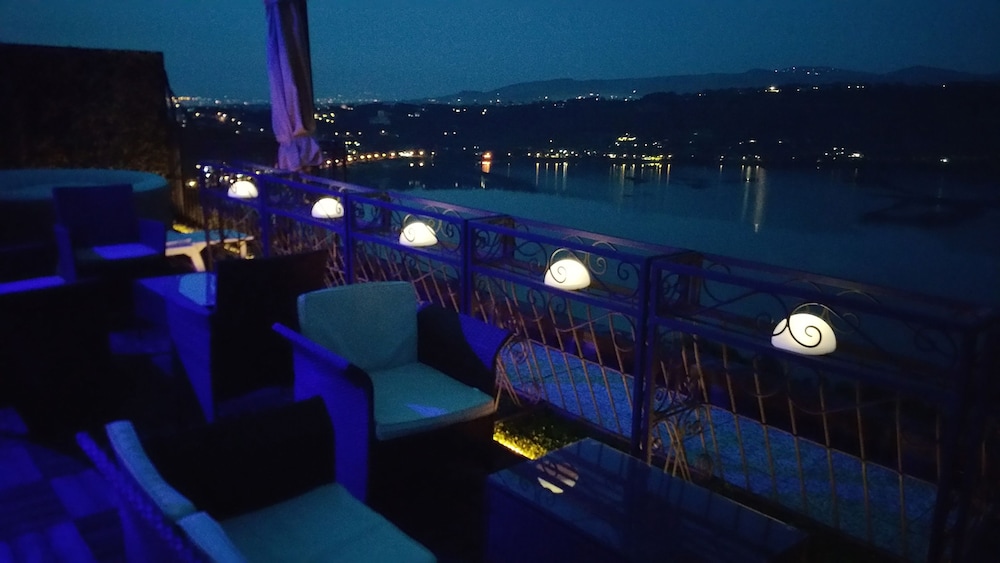 Castel Gandolfo 92/100
