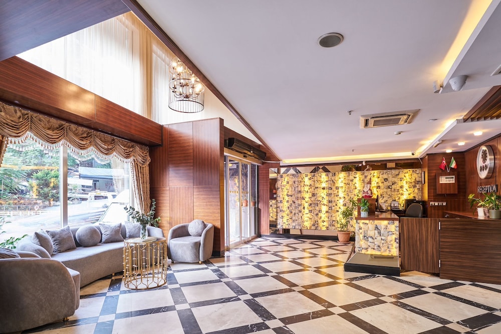 Atro Hotel 6/44