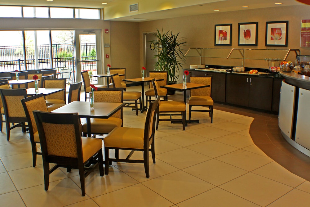 Doubletree By Hilton Hotel Oklahoma City Airport 28/45