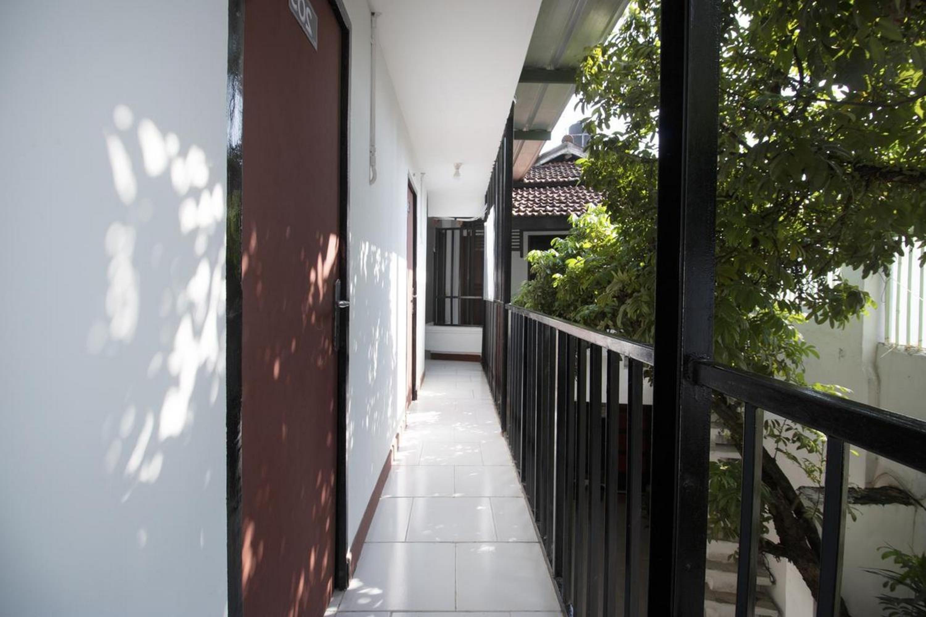 RedDoorz near Riau Junction Mall 2 1/19