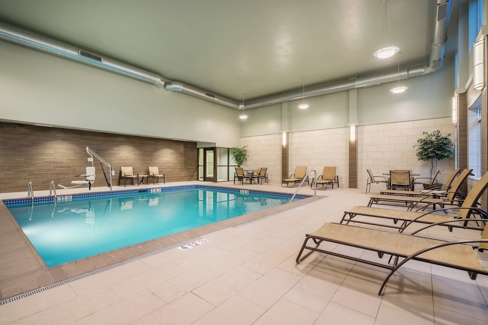 Staybridge Suites Allentown West 18/40