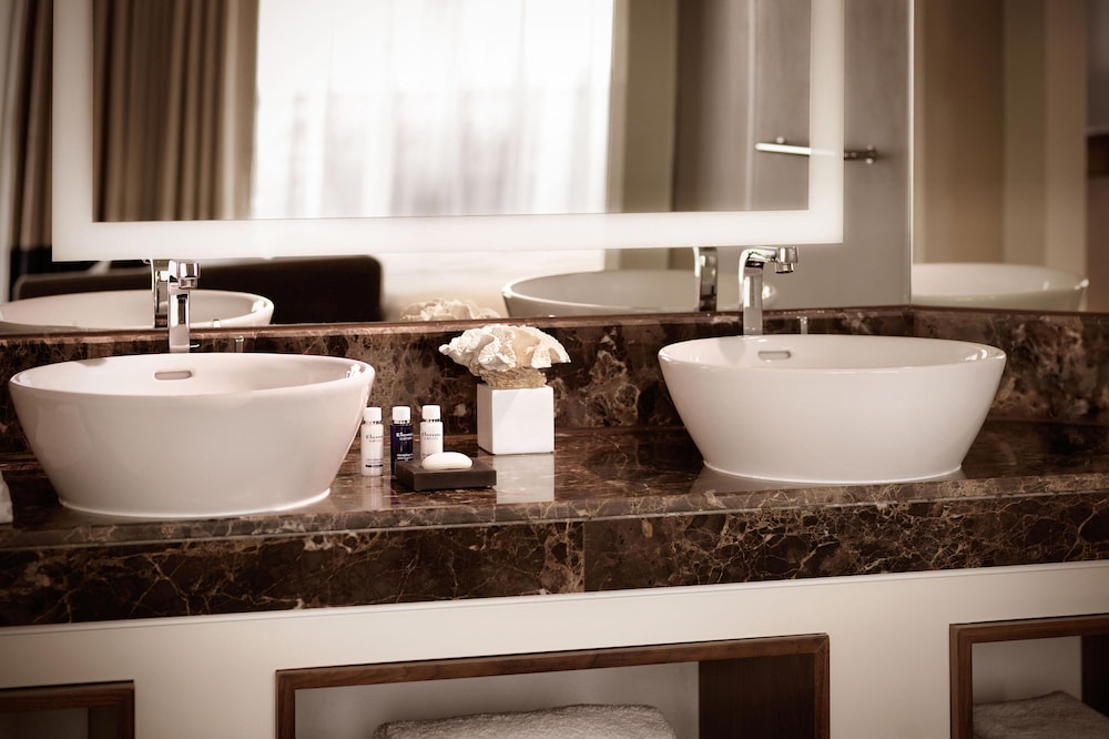 Sheraton Intourist Hotel Baku 46/57