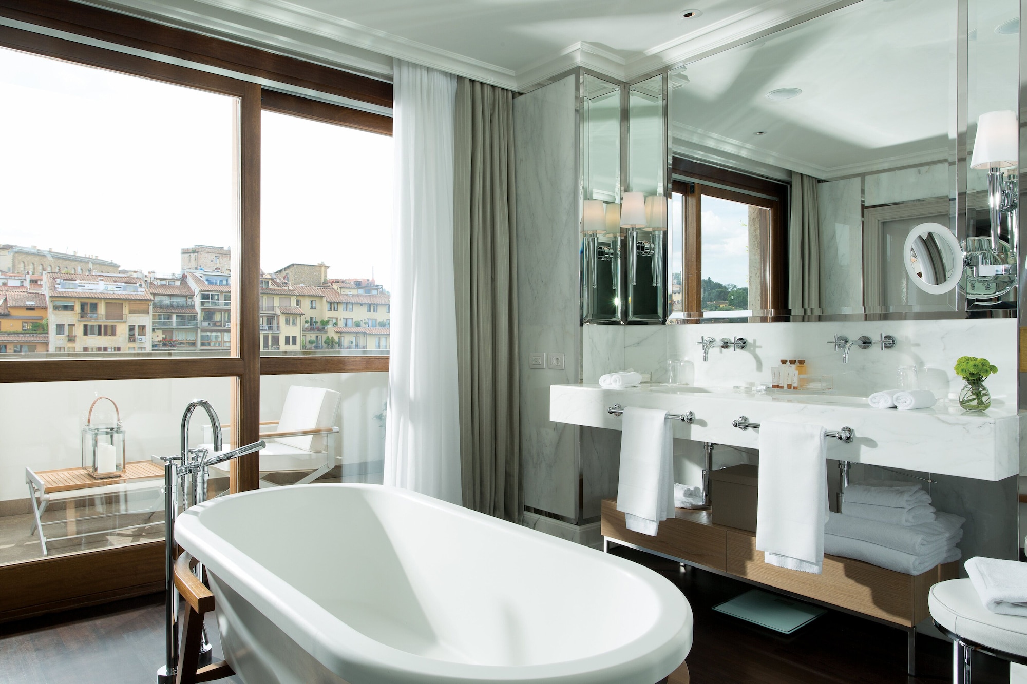 SIGNATURE, SUITE, PONTE VECCHIO VIEW