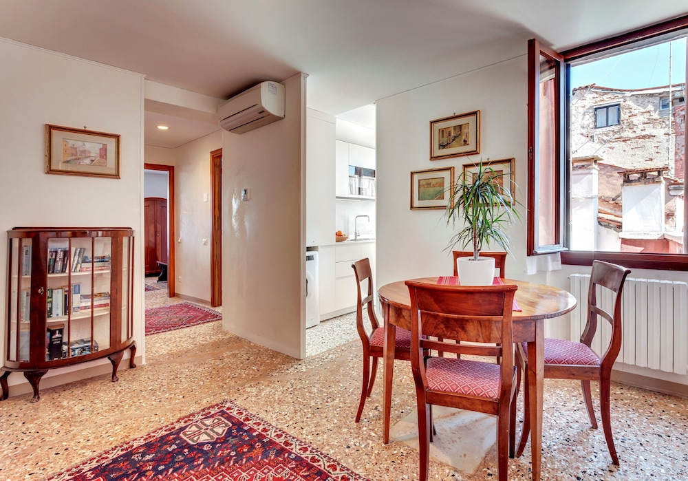 Palazzo Schiavoni 60/86