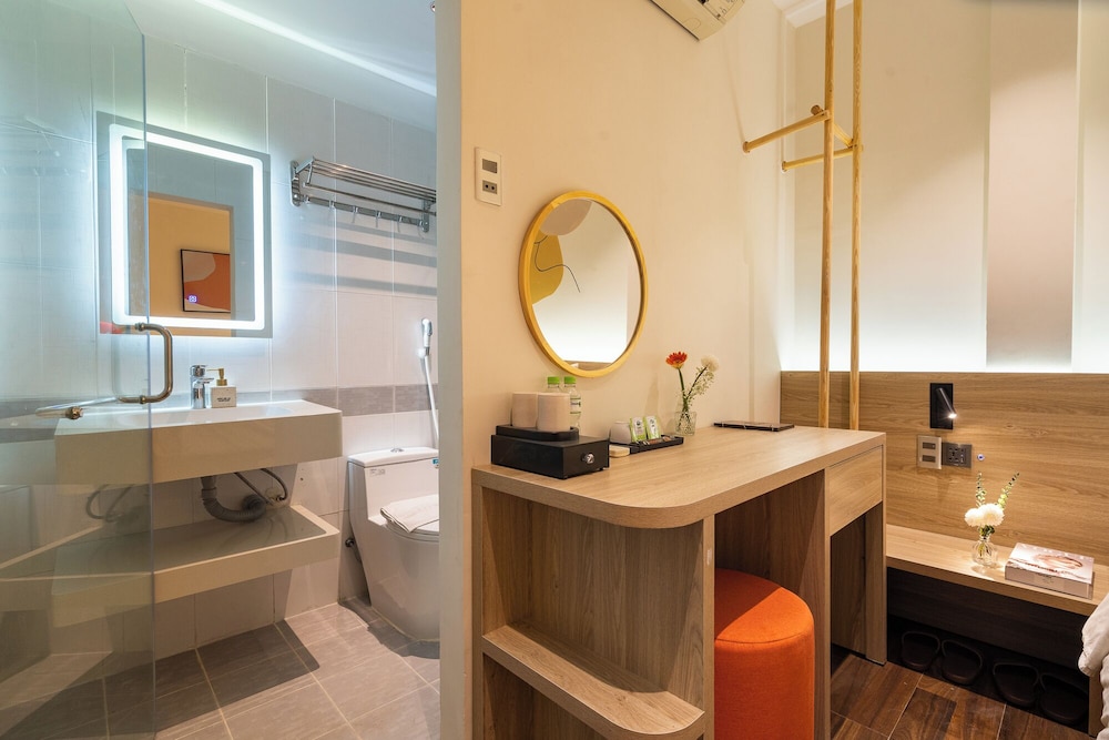 Sen Saigon Hotel 49/50