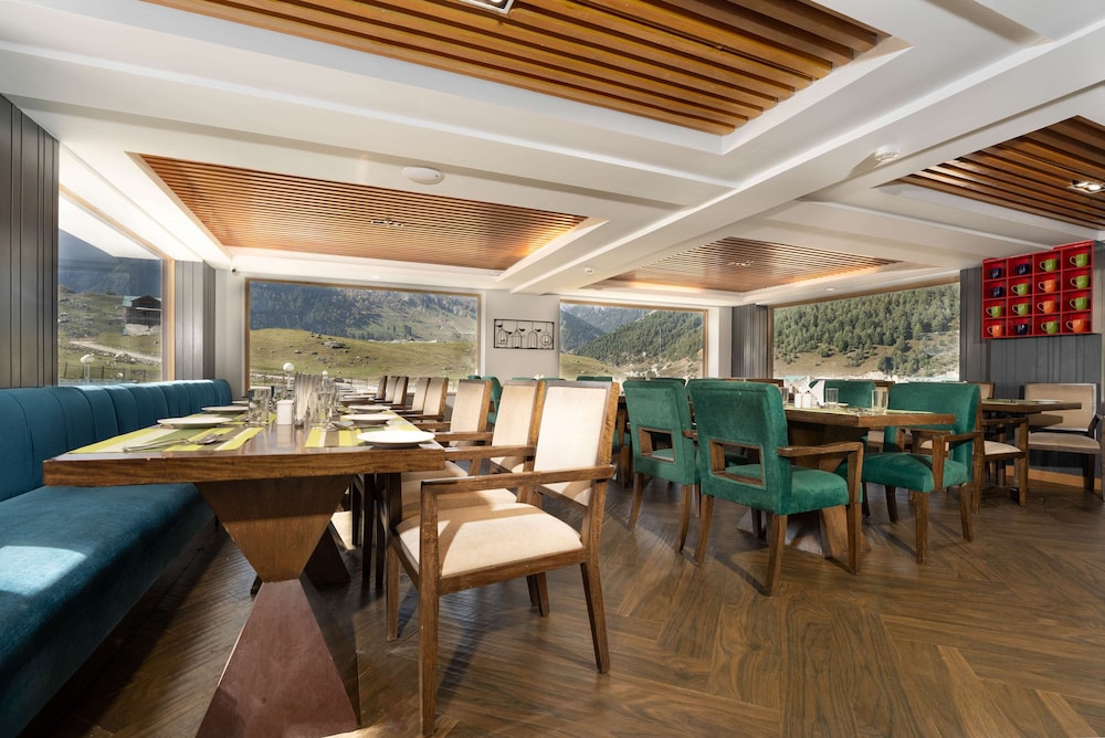 Country Inn & Suites by Radisson, Sonamarg 31/50