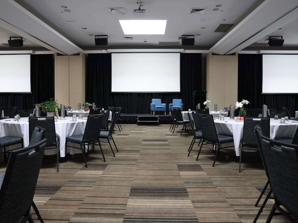 Novotel Sydney Olympic Park 40/48