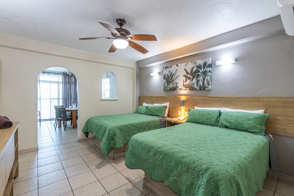Master, 4 Double Beds