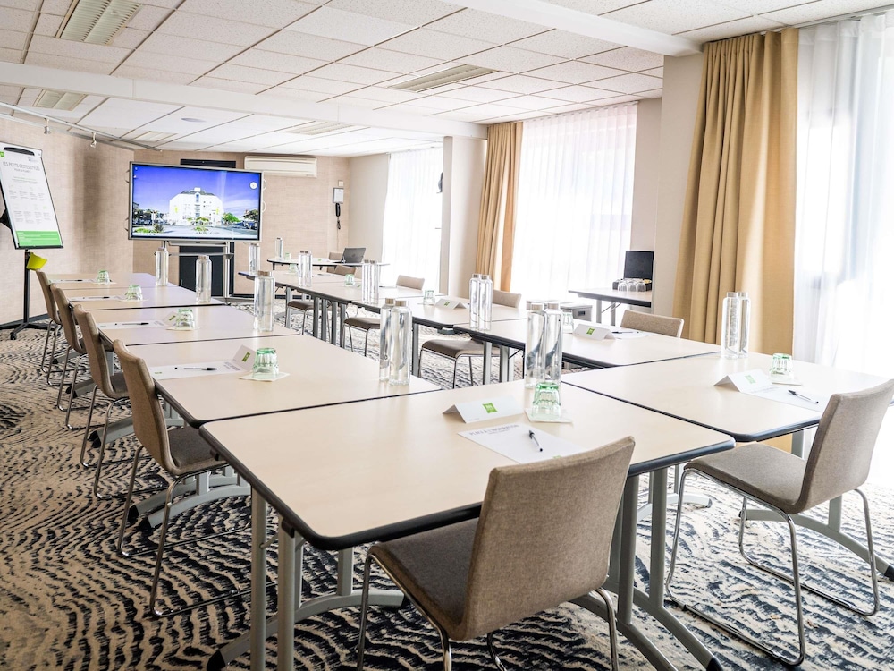Ibis Styles Tours Centre 65/74