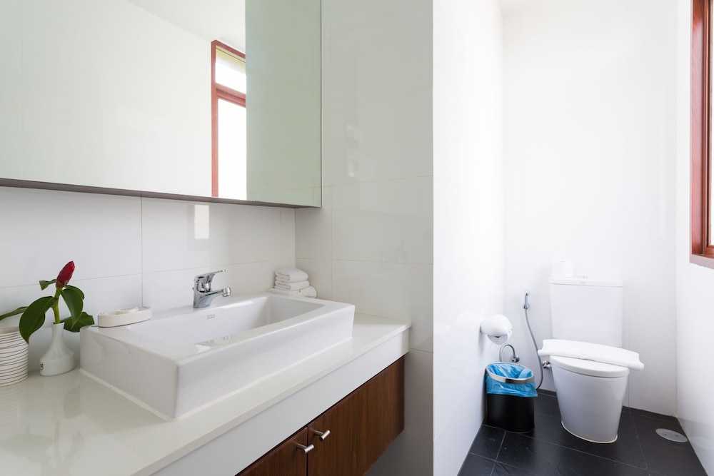 Amatapura Beach Villa 12 24/57