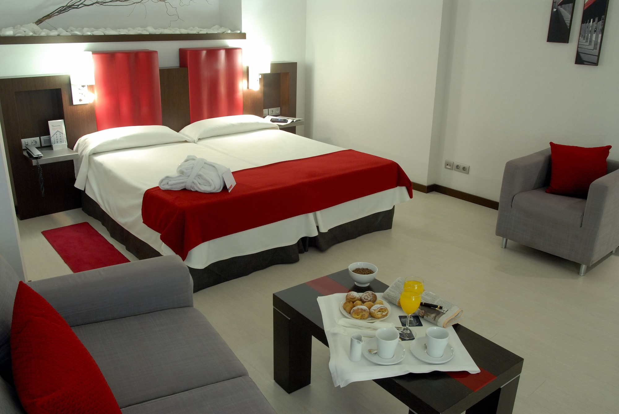 ROOM, TRIPLE