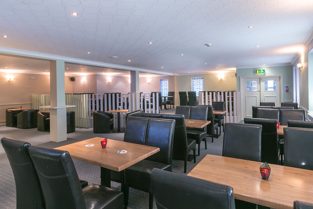 Celtic International Hotel Cardiff Airport 39/45