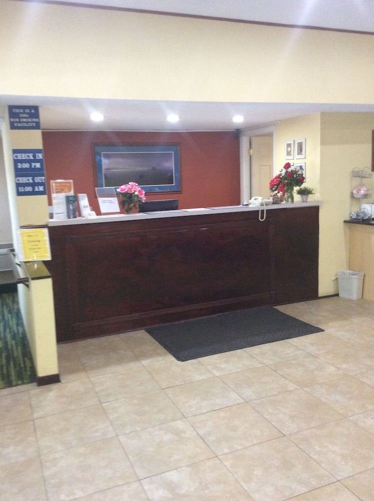 Rodeway Inn Whitehall 2/26