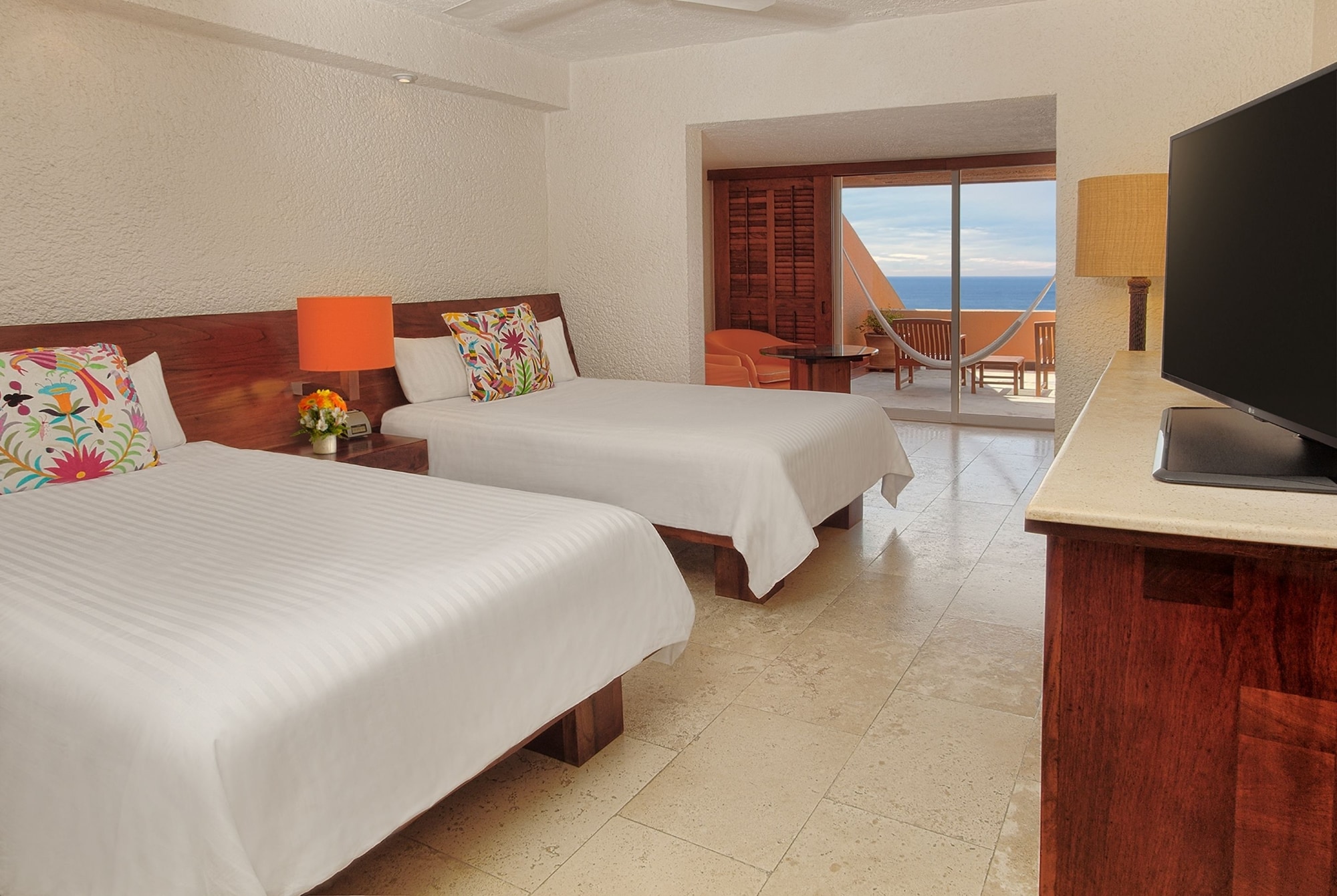Brisas Beach Club, King Bed، Las Brisas Ixtapa 3/10