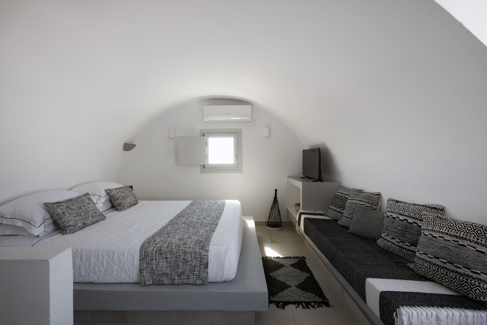 EXCLUSIVE, SUITE, SEA VIEW, JETTED TUB