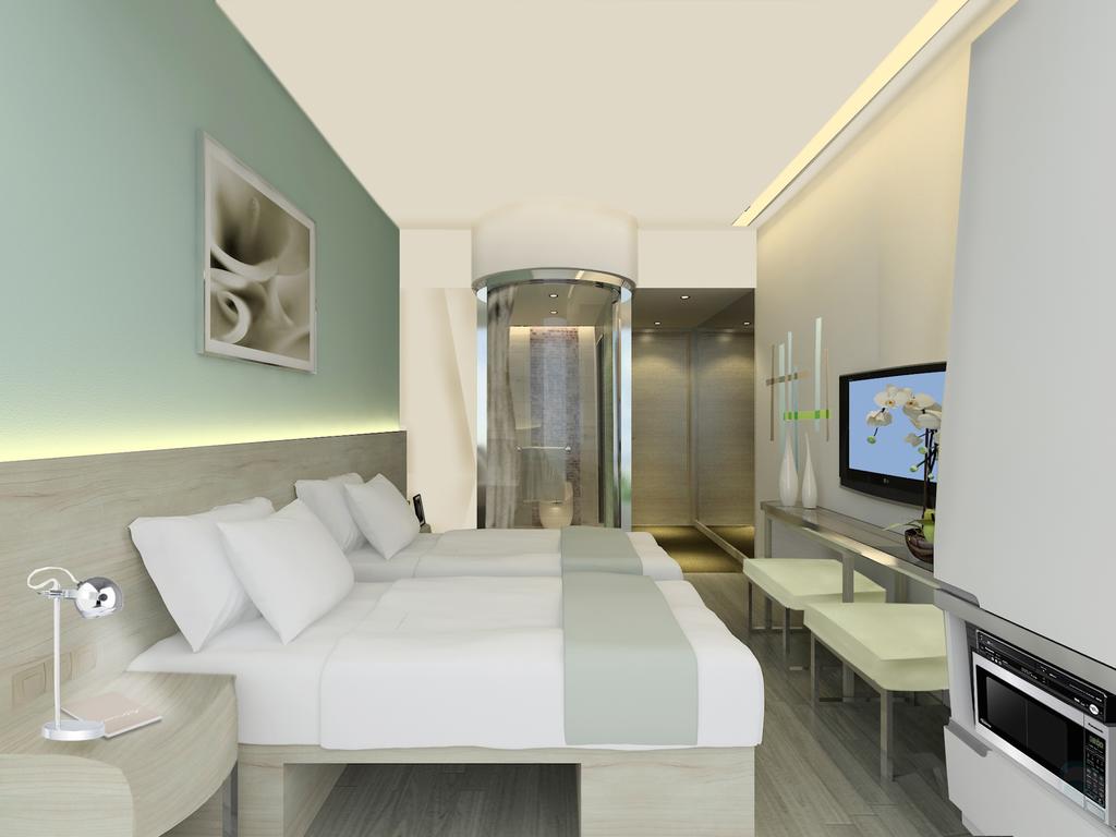 Room at Lodgewood by Nina Hospitality, Mong Kok, HONG KONG