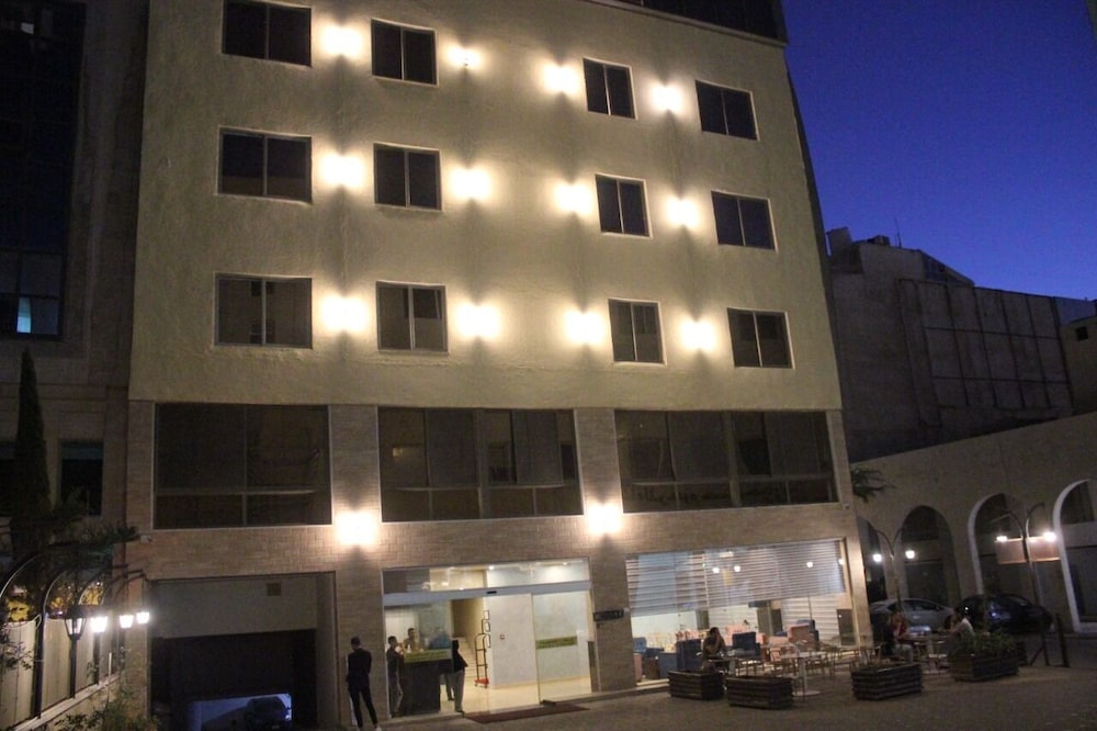 Jewheret Alswefiah Hotel Suites 2/45